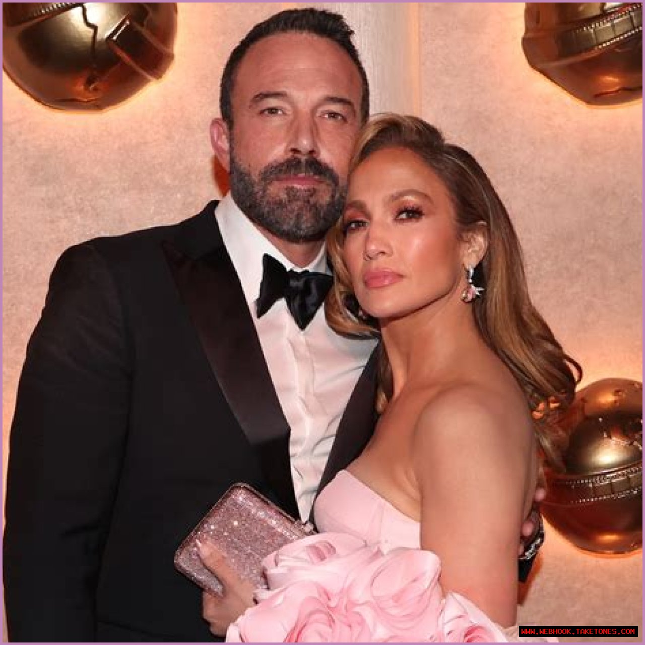 Jennifer Lopez Ditches Her Wedding Ring in Latest Social Media Post Amid Ben Affleck Marriage Rumors