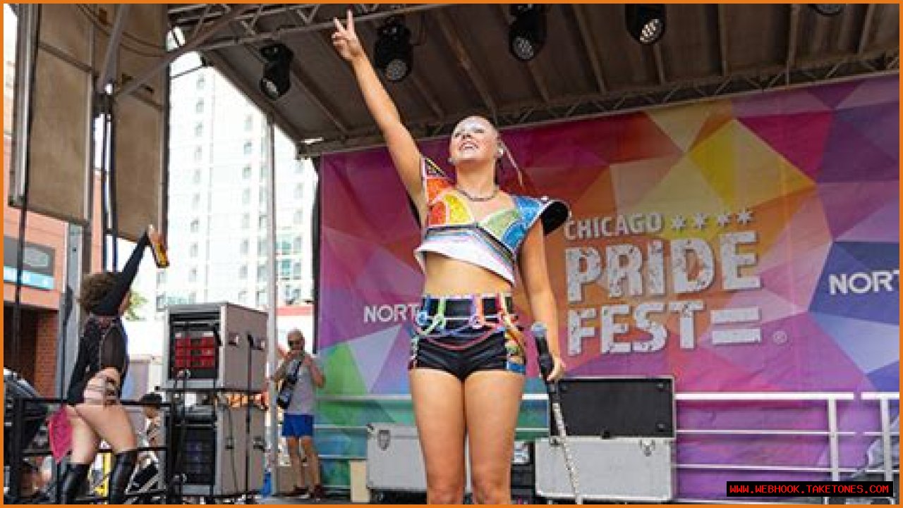 Jojo Siwa Calls Out Audience Member for Booing at NYC Pride Event: Watch